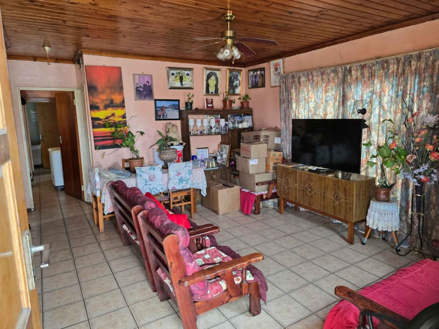 3 Bedroom Property for Sale in Ravensmead Western Cape